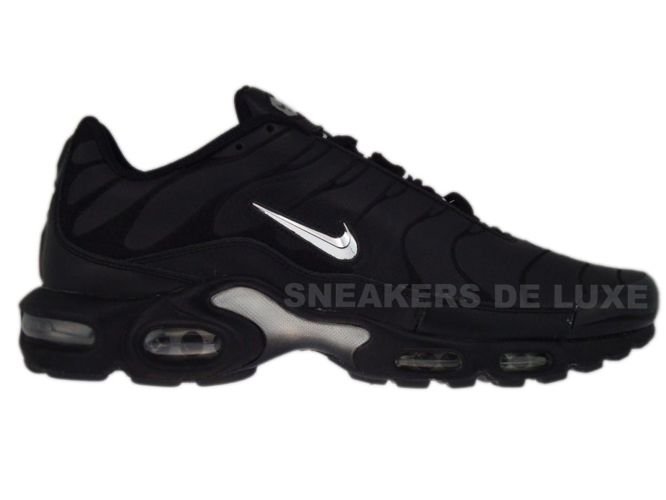 black and silver nike tns